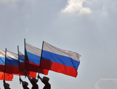 Ρωσικό ΥΠΑΜ: «Δεν υπάρχουν πληροφορίες για νεκρούς από αεροπορική επιδρομή του συνασπισμού στην Ντέιρ αλ-Ζορ»